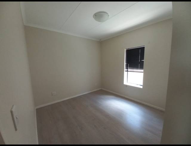 2 bed property to rent in REUNION PARK